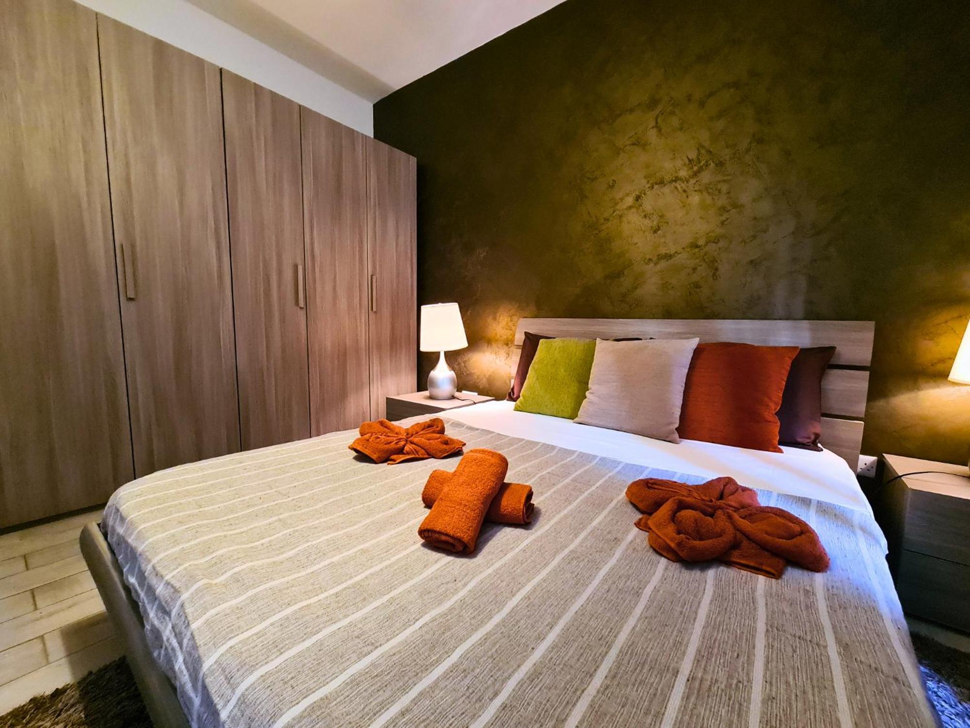 Supreme Seafront Apt With Balcony In St.Julian'S Saint Julian's 外观 照片
